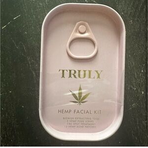 TRULY Pink Hemp Facial Kit